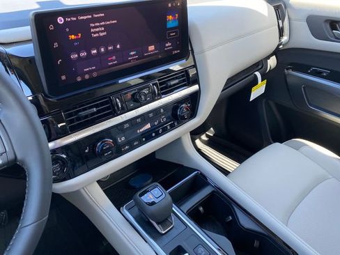 New 2026 Nissan Pathfinder SL AWD/4WD image 16
