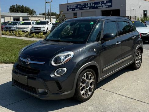 Used 2014 FIAT 500L Trekking w/ Popular Equipment Group image 2
