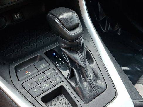 Used 2019 Toyota RAV4 XLE w/ All Weather Liner Package AWD/4WD image 16