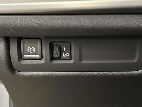 Certified 2024 Cadillac XT4 Sport w/ Cold Weather Package image 20