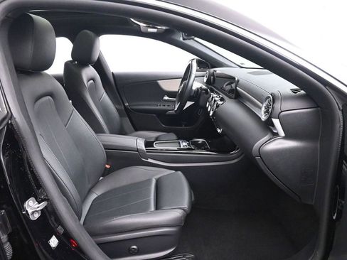 Used 2025 Mercedes-Benz CLA 250 4MATIC image 23