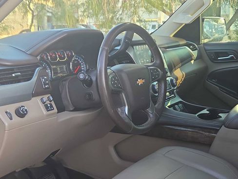 Used 2016 Chevrolet Suburban LT RWD image 10