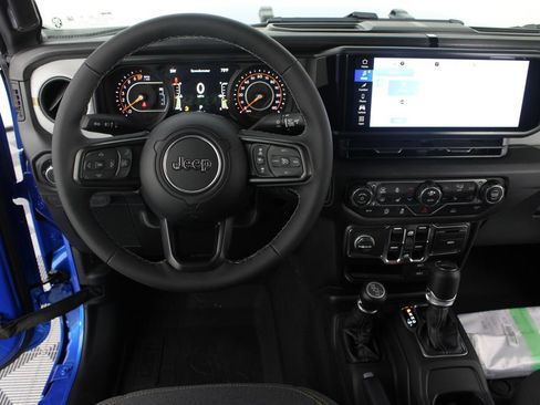 New 2026 Jeep Gladiator Sport AWD/4WD image 10