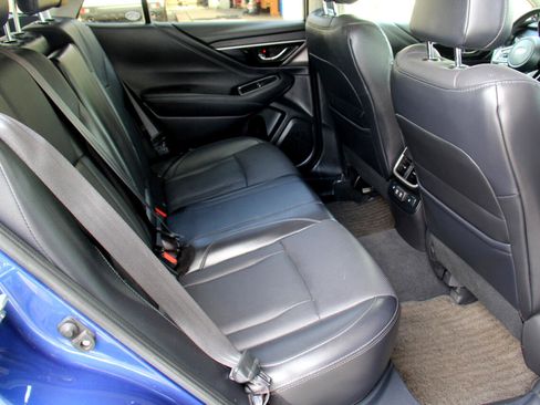 Used 2022 Subaru Outback Limited image 31