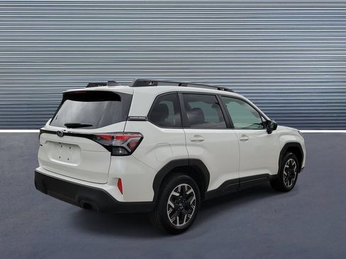 Certified 2025 Subaru Forester Premium AWD/4WD image 3
