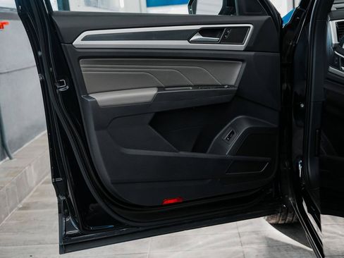 Used 2023 Volkswagen Atlas Cross Sport SEL image 11