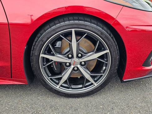 Used 2021 Chevrolet Corvette Stingray Premium Conv w/ Z51 Performance Package RWD image 26