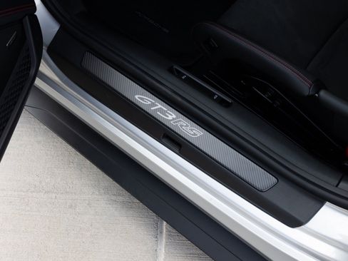 Used 2025 Porsche 911 GT3 RS RWD image 50