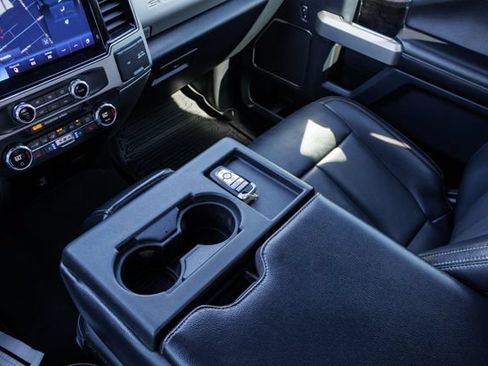 Used 2022 Ford F350 Lariat w/ Lariat Ultimate Package AWD/4WD image 29