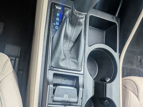 Used 2021 Hyundai Tucson SE image 16