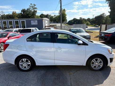 Used 2013 Chevrolet Sonic LT image 16