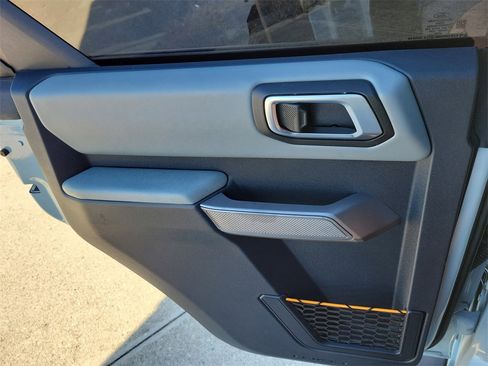 Used 2022 Ford Bronco Badlands w/ Sasquatch Package image 12