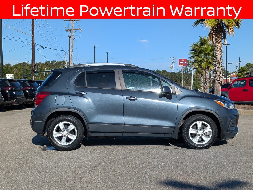 Used 2021 Chevrolet Trax LT w/ Driver Confidence Package FWD image 8