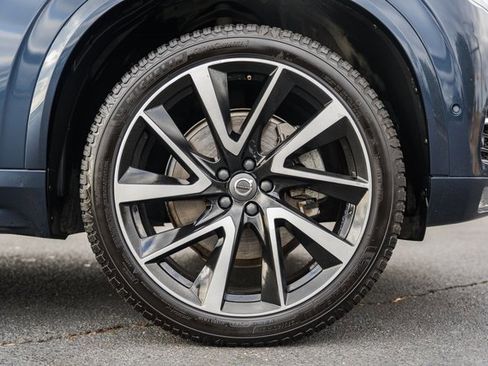 Used 2019 Volvo XC90 T6 Momentum w/ Advanced Package image 18