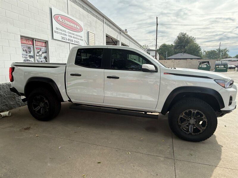 Used 2024 Chevrolet Colorado W/T AWD/4WD image 3