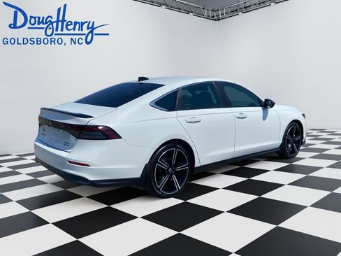 Used 2023 Honda Accord Sport image 5