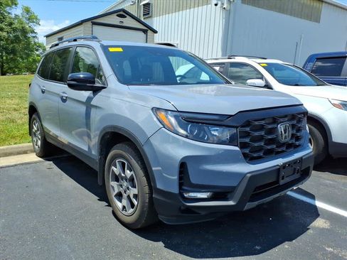 Used 2022 Honda Passport TrailSport image 12
