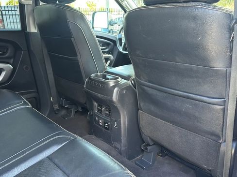 Used 2019 Nissan Titan PRO-4X w/ Pro-4x Convenience Package image 27