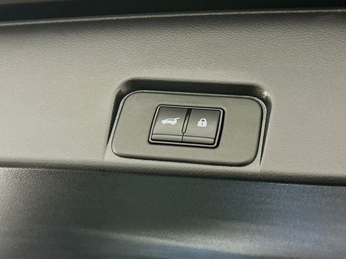 Used 2023 Nissan Rogue SL AWD/4WD image 31