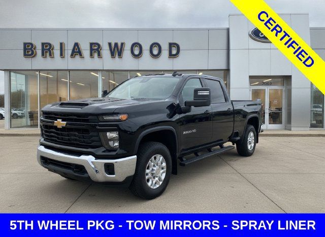 Used 2024 Chevrolet Silverado 3500 W/T AWD/4WD image 1