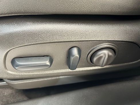 Used 2023 Chevrolet TrailBlazer ACTIV image 25