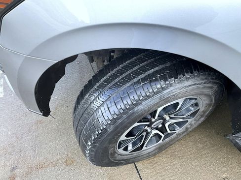 Used 2024 Ford Expedition Max XLT image 25