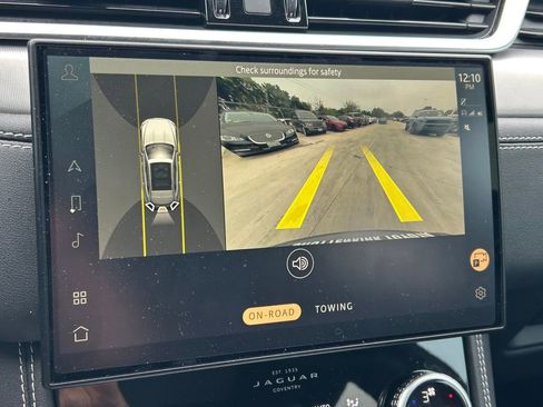 Used 2024 Jaguar F-PACE R-Dynamic S image 38