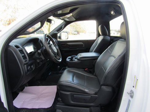 Used 2022 RAM 5500 Tradesman image 18