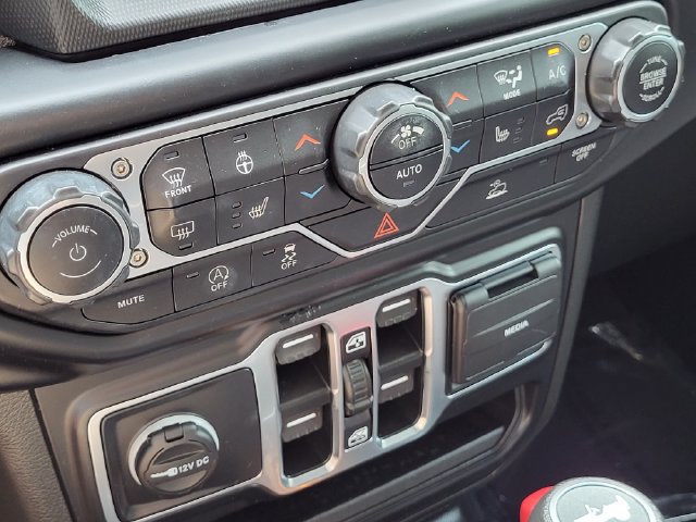 Used 2023 Jeep Wrangler Unlimited Sport AWD/4WD image 18