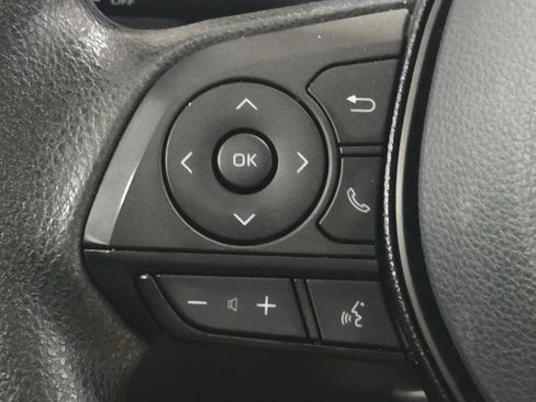 Certified 2021 Toyota RAV4 LE image 31