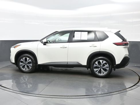 Used 2023 Nissan Rogue SV w/ SV Premium B Package AWD/4WD image 3
