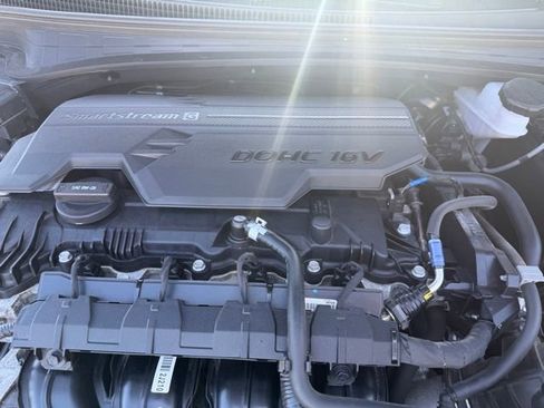 Used 2024 Hyundai Elantra SEL FWD image 28