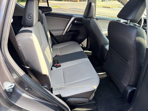 Used 2017 Toyota RAV4 Limited FWD image 39