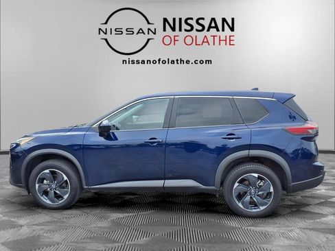 Used 2024 Nissan Rogue SV AWD/4WD image 25
