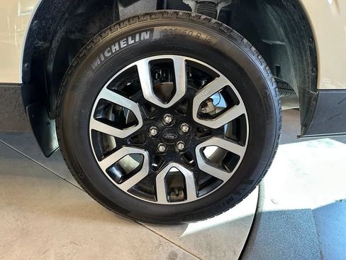 Used 2024 Ford Maverick Lariat AWD/4WD image 24