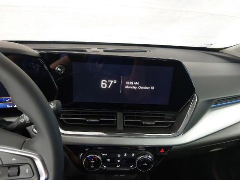 New 2026 Chevrolet Trax LT w/ Driver Confidence Package image 21