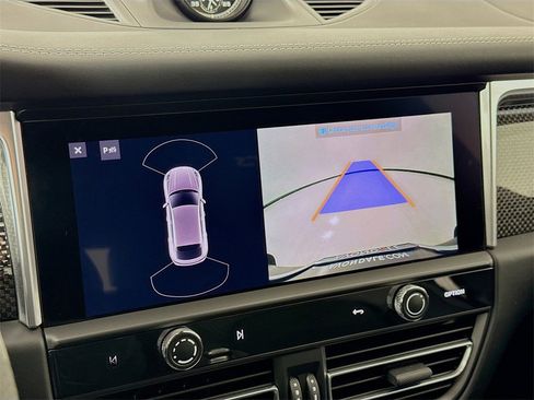 Certified 2024 Porsche Macan GTS image 22