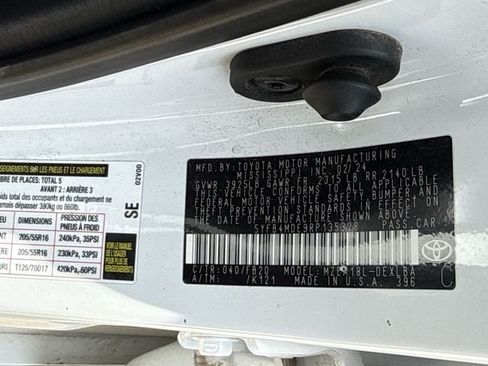 Used 2024 Toyota Corolla LE FWD image 33
