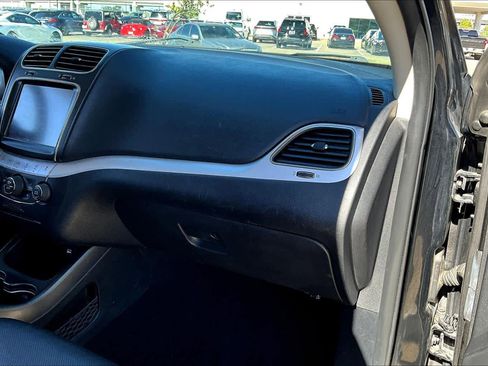 Used 2019 Dodge Journey GT image 16