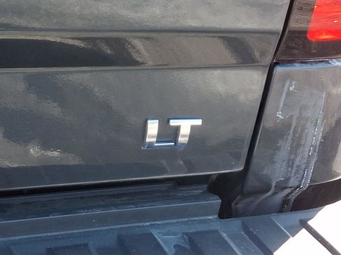 Used 2018 Chevrolet Silverado 1500 LT w/ LT Eassist Package image 27