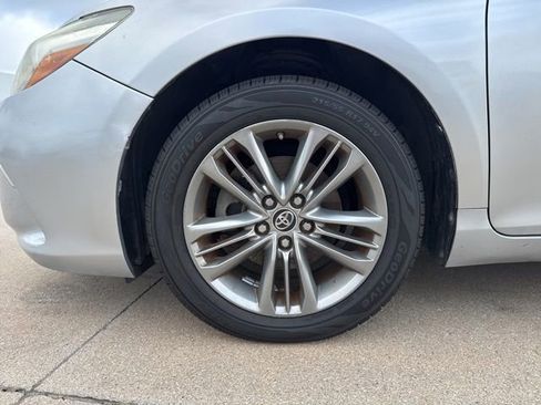 Used 2015 Toyota Camry SE FWD image 9