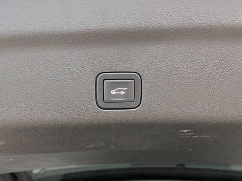 Used 2023 GMC Yukon Denali Ultimate AWD/4WD image 28