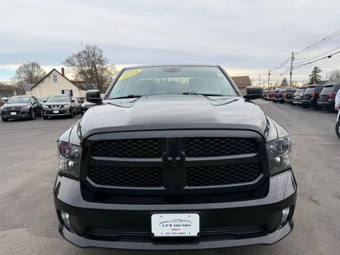 Used 2019 RAM 1500 Express w/ Express Value Package image 2