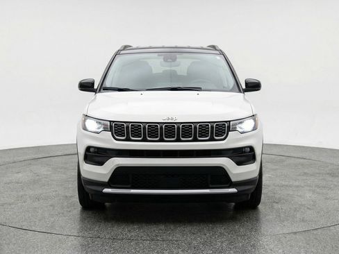 Used 2025 Jeep Compass Limited image 2