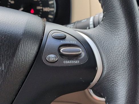 Used 2016 Nissan Pathfinder SL FWD image 27
