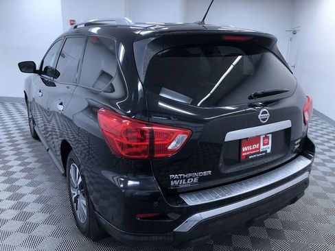 Used 2017 Nissan Pathfinder SV w/ SV Cold Weather Package image 13