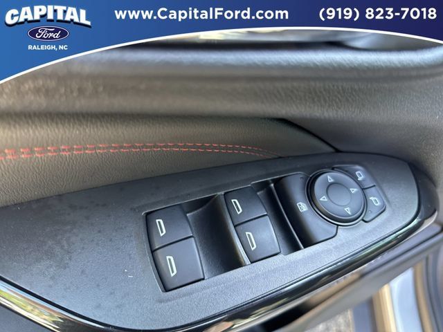 Used 2025 Chevrolet Trax RS w/ Driver Confidence Package FWD image 21