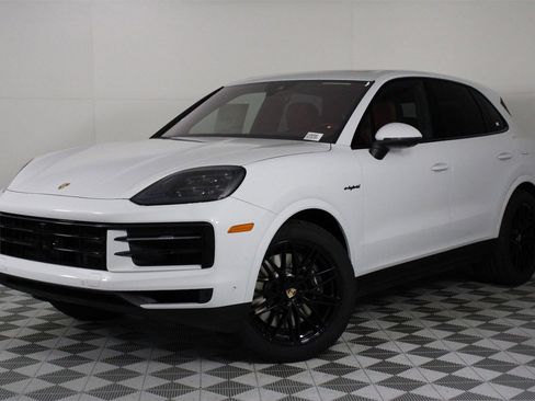 New 2026 Porsche Cayenne E-Hybrid image 1