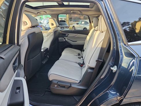 Certified 2025 Acura MDX SH-AWD w/ Advance Package image 11