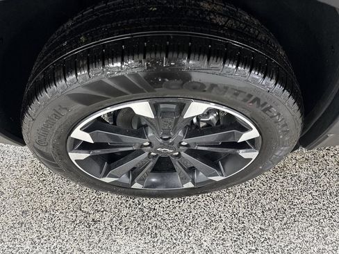 New 2026 Chevrolet Equinox RS AWD/4WD image 32